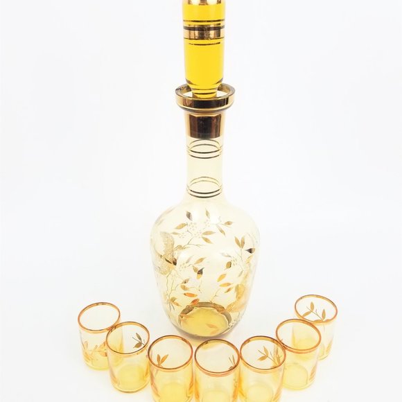 Other - Vtg Glass Decanter and Seven Shot Glasses Set